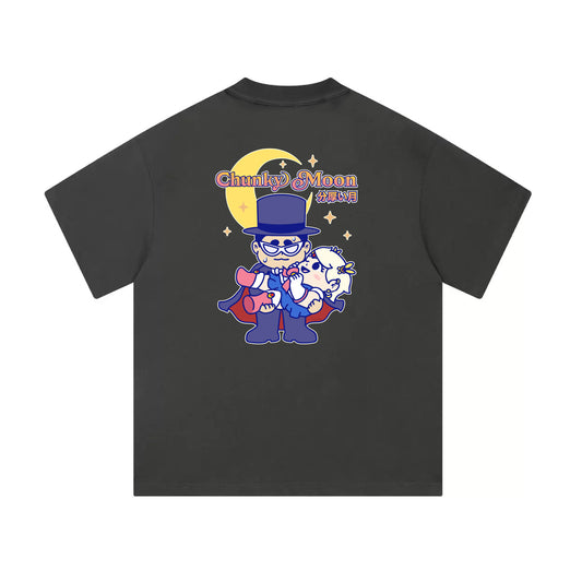 Chunky Moon XO Holding Mid-Cropped T-Shirt - Dark Grey